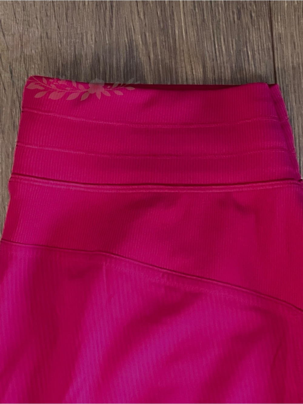 Lululemon Dance Studio Mid Rise Jogger Full Length Passionate NWT Size 4 - Picture 4 of 6